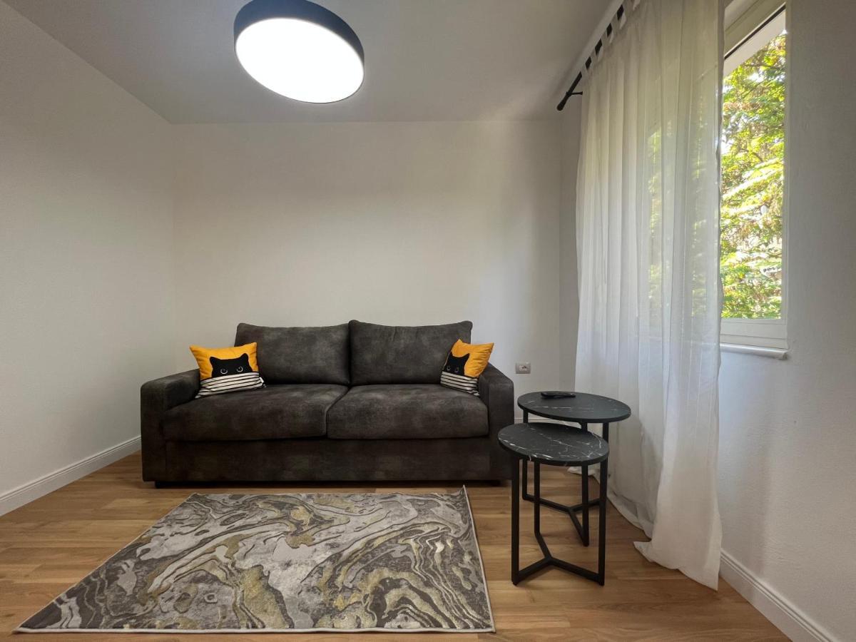 Apartamento Lana Studio Tirana Exterior foto